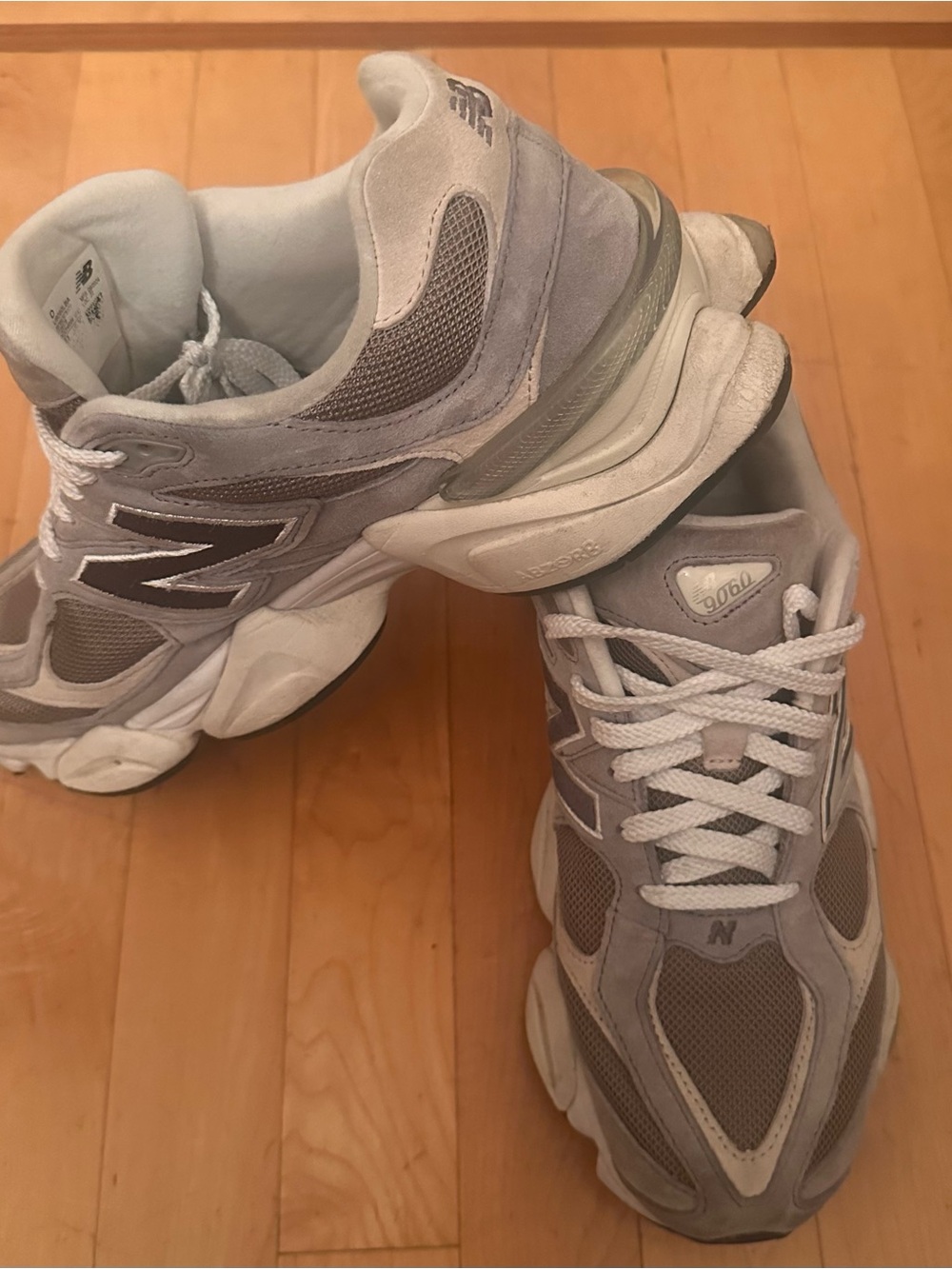 New Balance Light Gray Men’s Sneakers - 9060 Style M 10.5